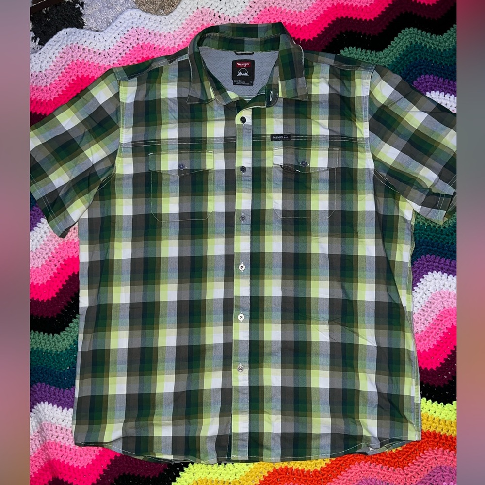🧶3/$20 Green Plaid Button Up